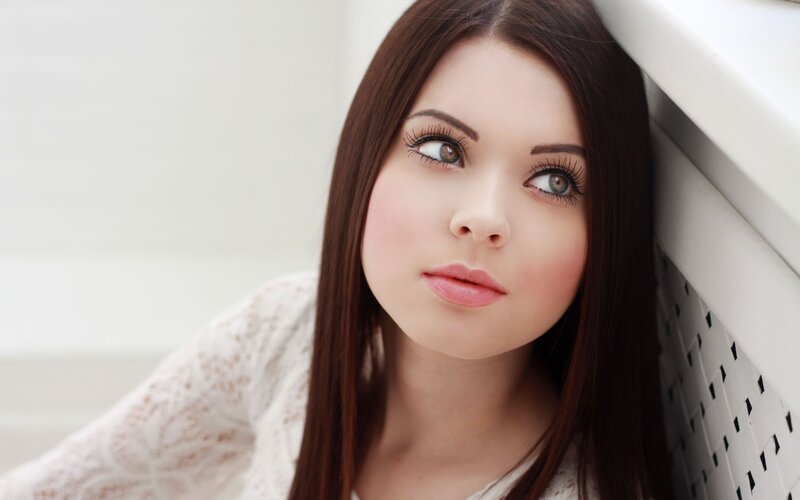 woman with long brown hair