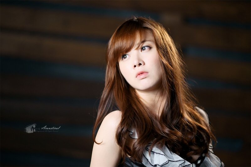 woman with long brown hair