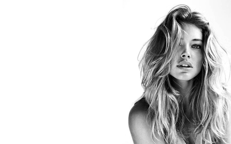 Woman with Long Hair — Black, Neutral, Photograph, Shoulder