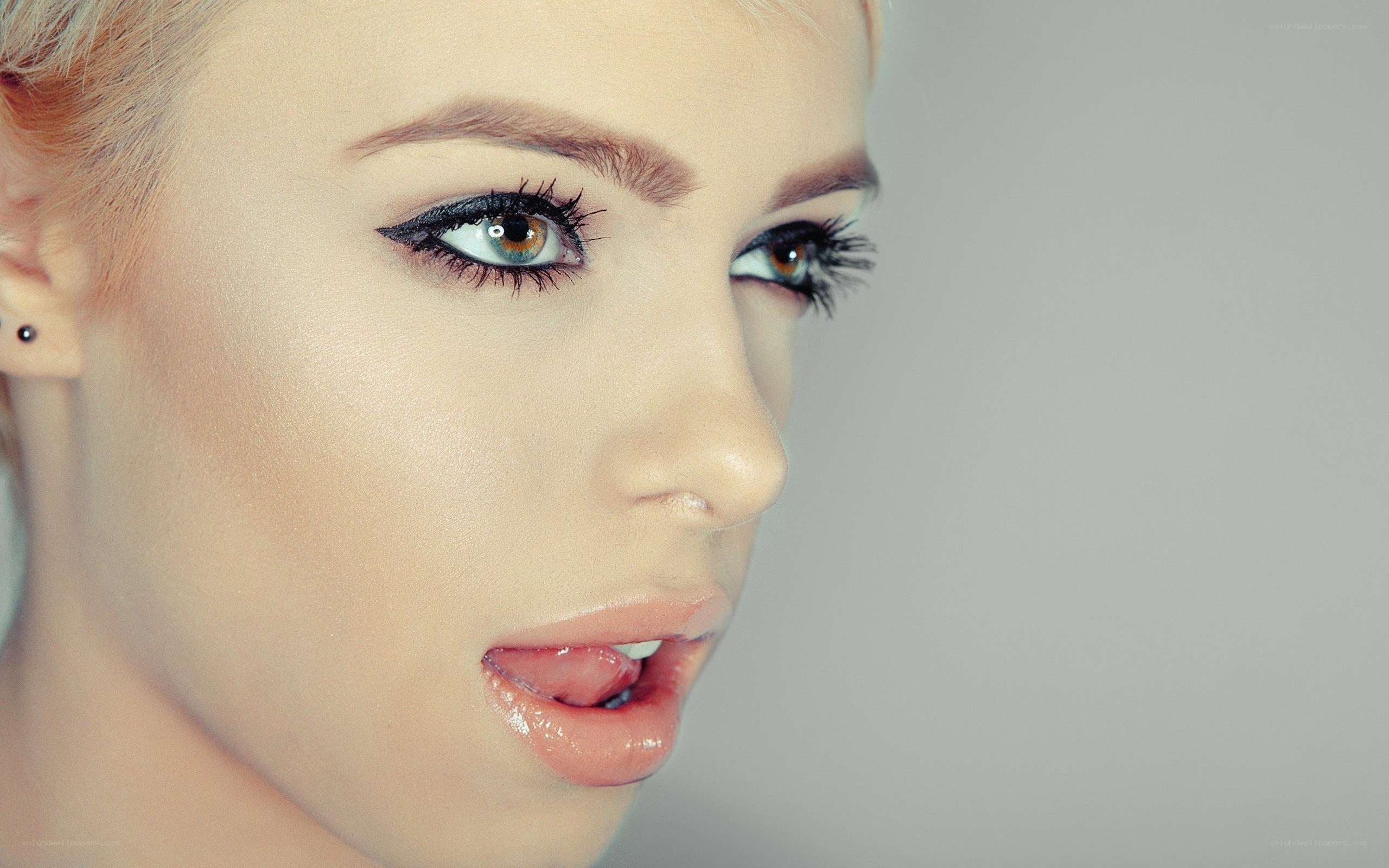 woman with makeup and blonde hair
