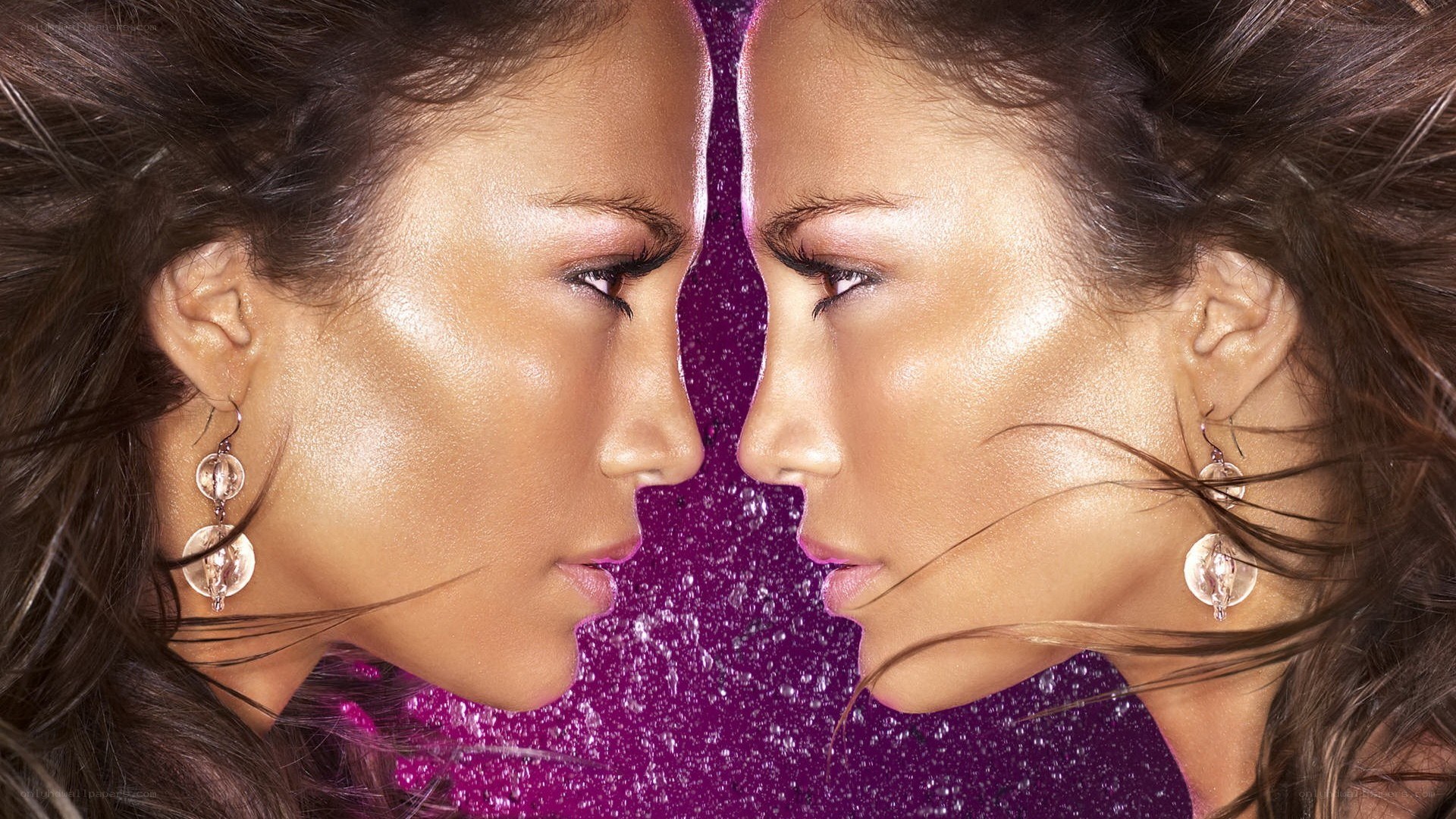 woman with mirrored faces