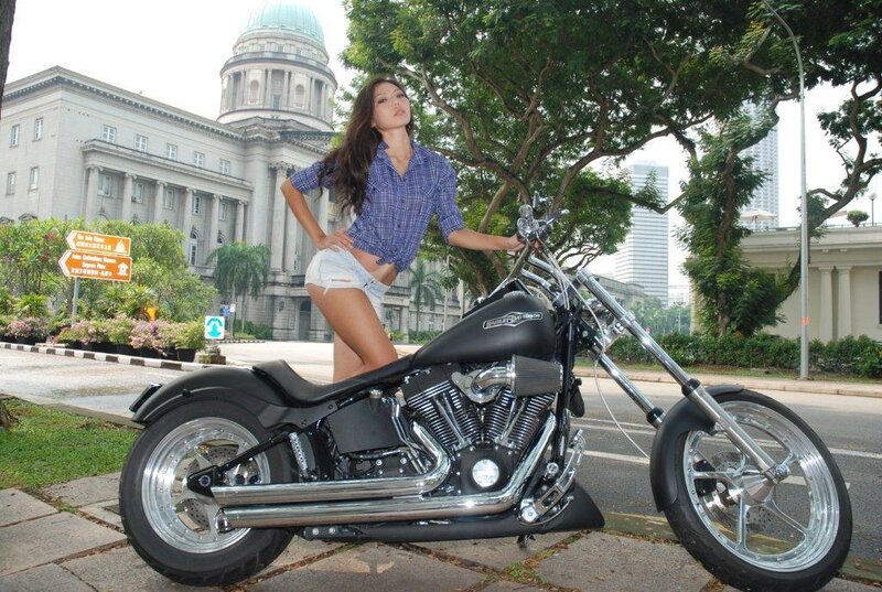 Woman with Motorcycle — Black, Urban