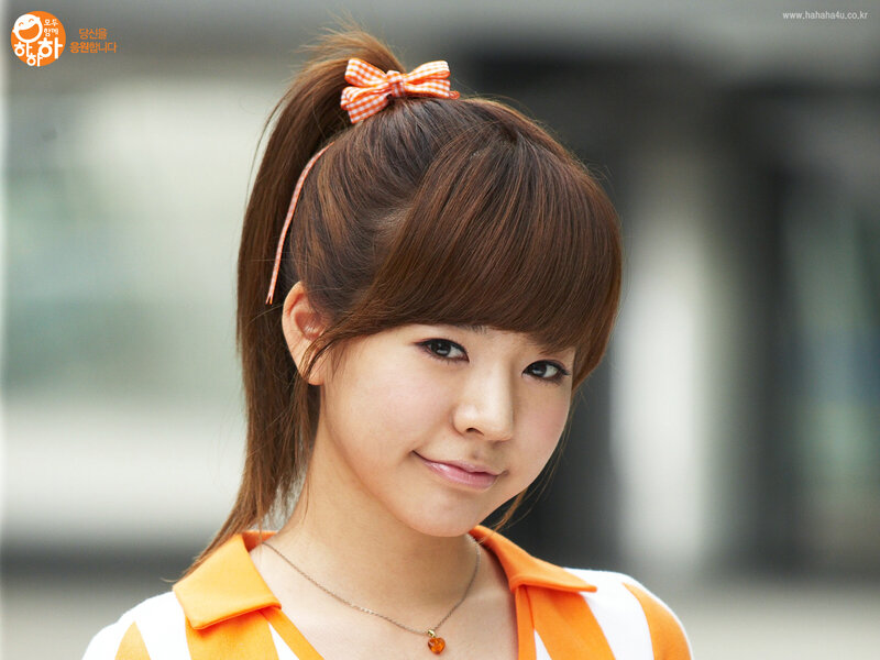 woman with orange bow