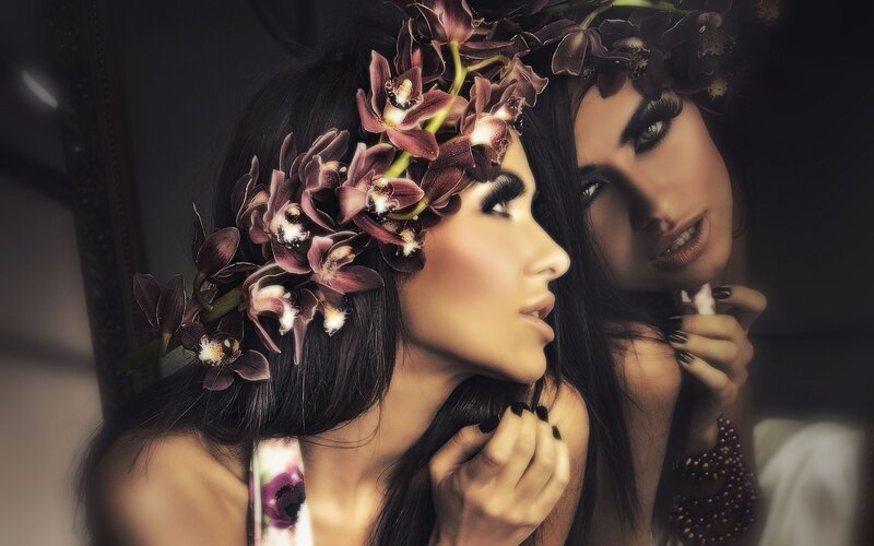 Woman with Orchid Crown — Purple