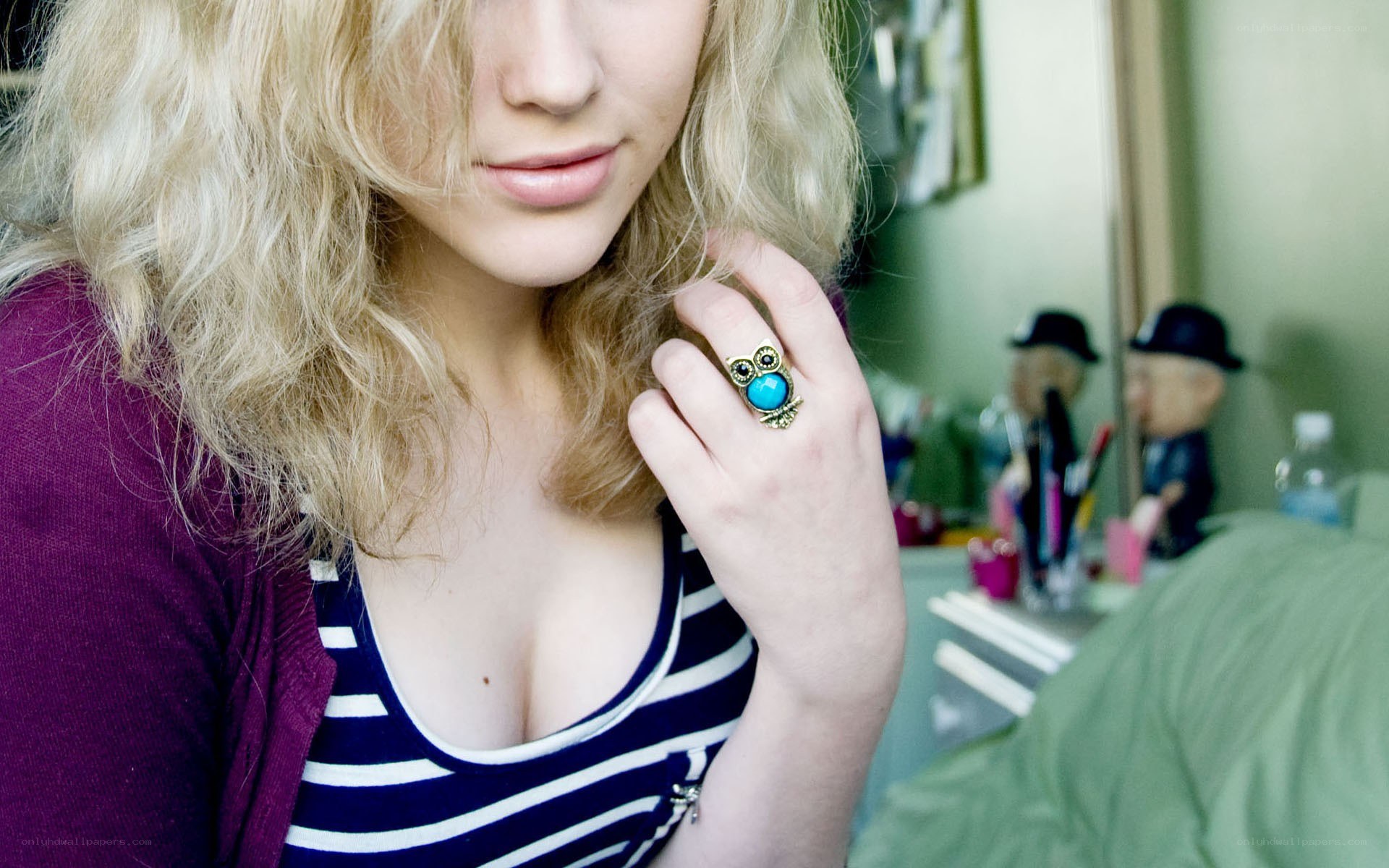 woman with owl ring