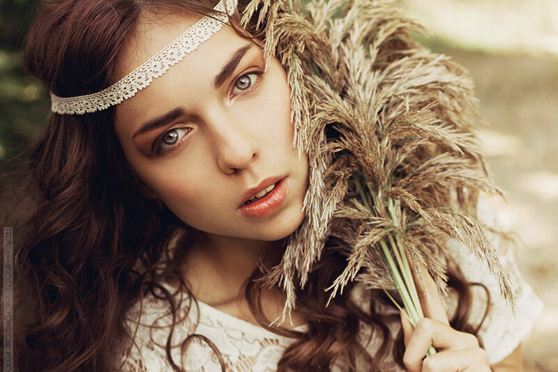 Woman with Pampas Grass — Brown