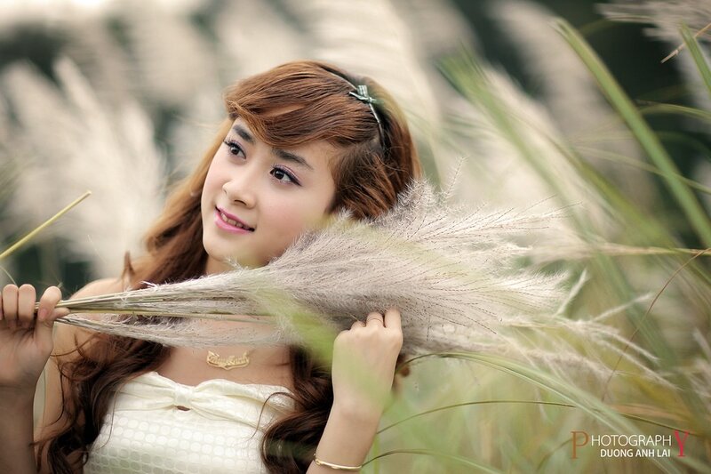 woman with pampas grass