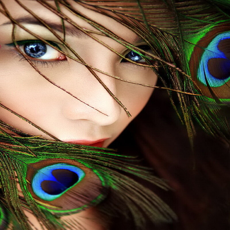 Woman with Peacock Feathers — Green