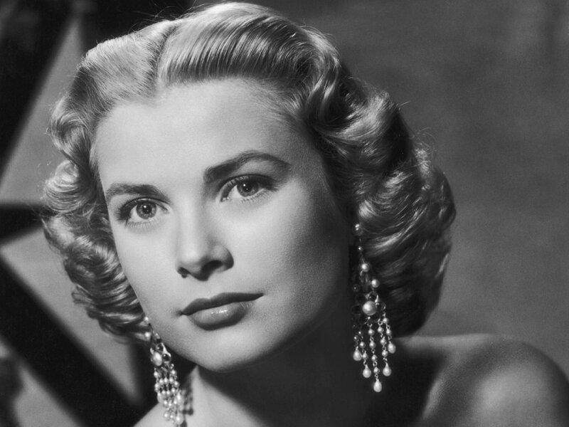 Woman with Pearl Earrings — Black