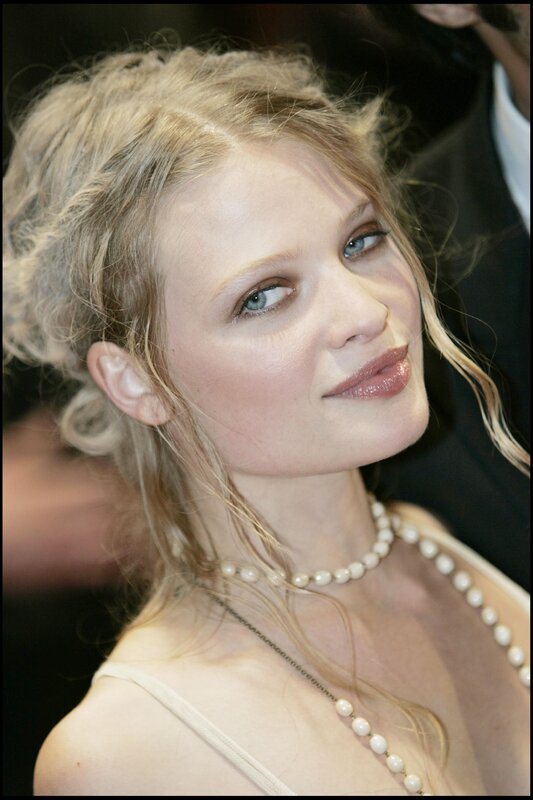 woman with pearl necklace
