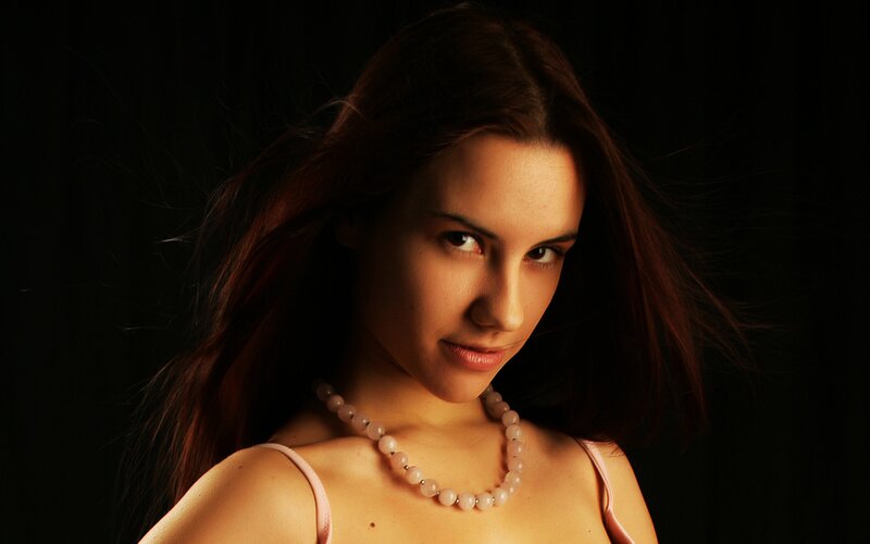 woman with pearl necklace