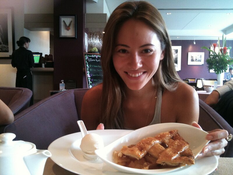 woman with pie and ice cream