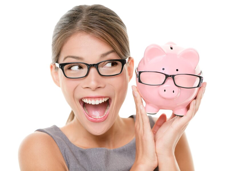 woman with piggy bank
