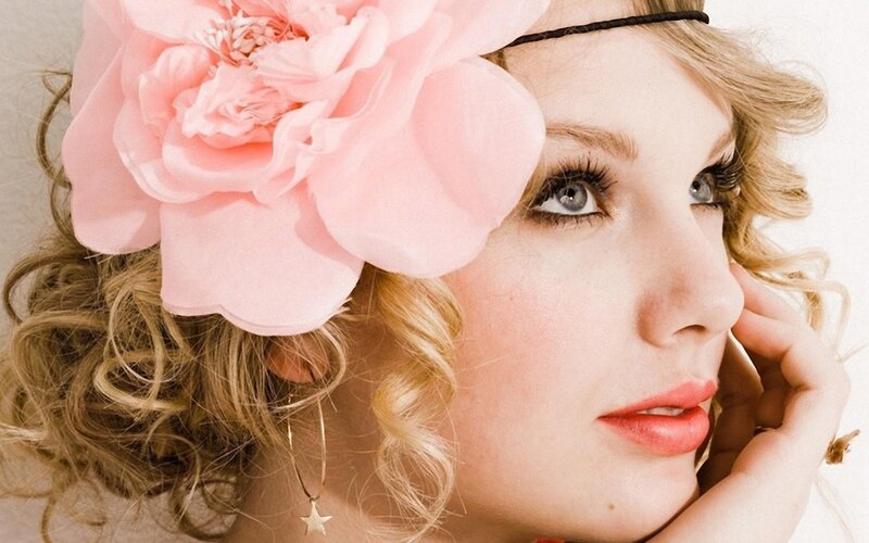 Woman with Pink Flower — Dreamy