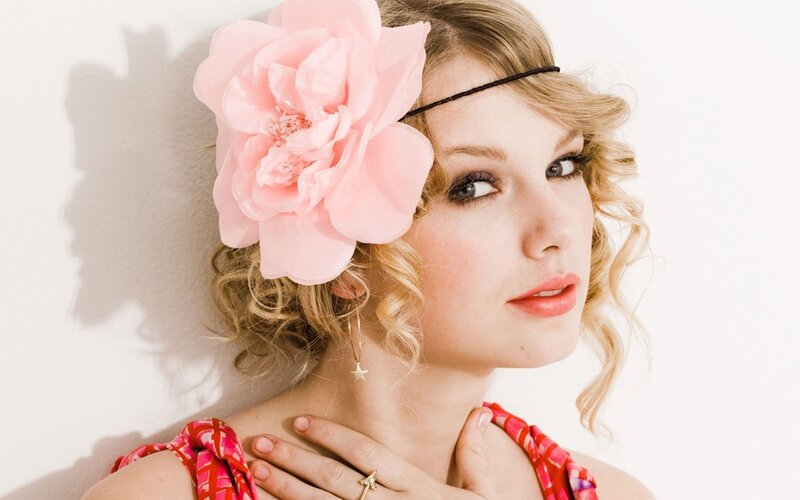 woman with pink flower headband