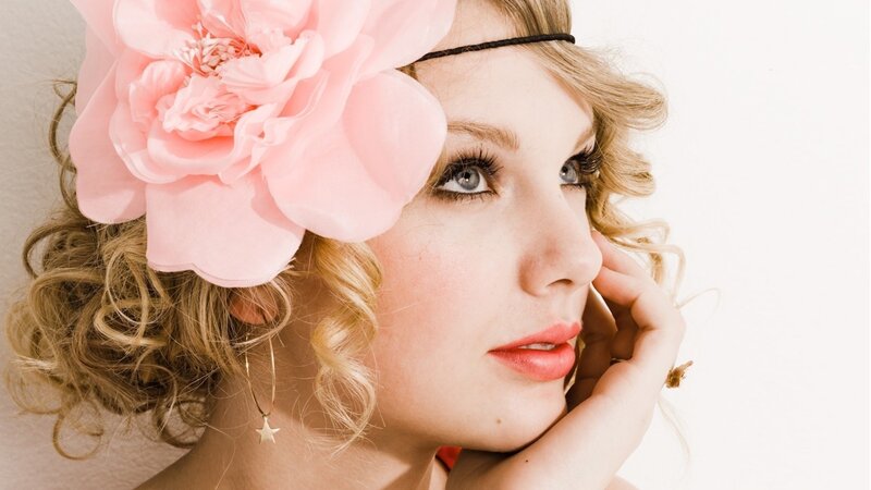 woman with pink flower headband