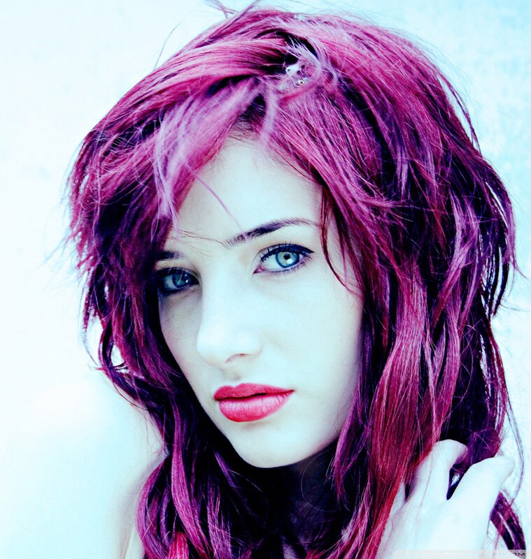 woman with pink hair
