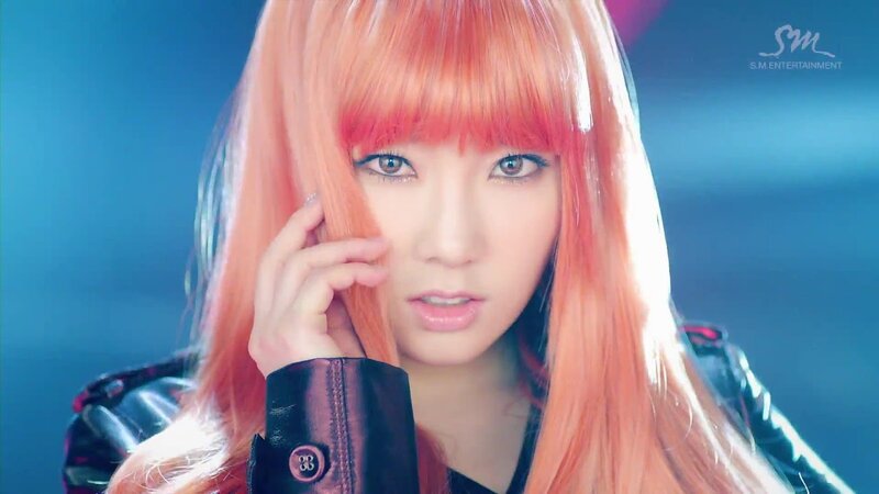 woman with pink hair