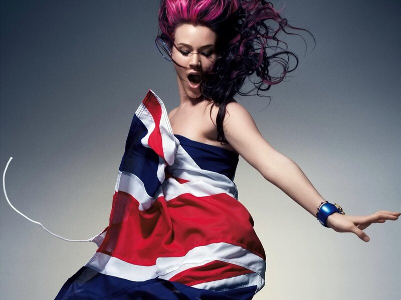 Woman with Pink Hair — Dynamic
