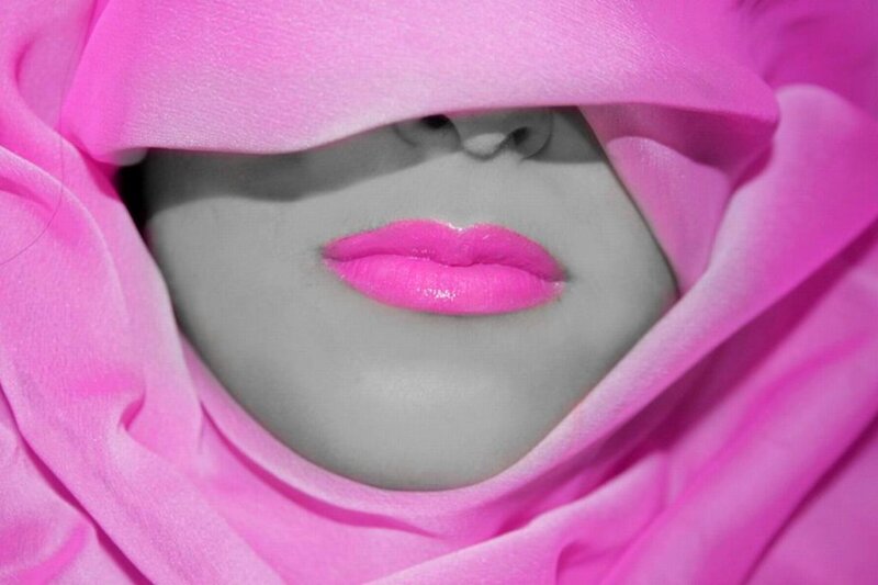 Woman with Pink Lips — Dramatic