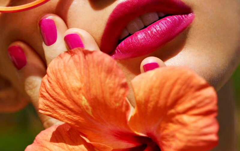 Woman with Pink Lips — Vibrant