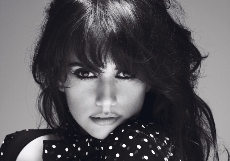 woman with polka dot bow