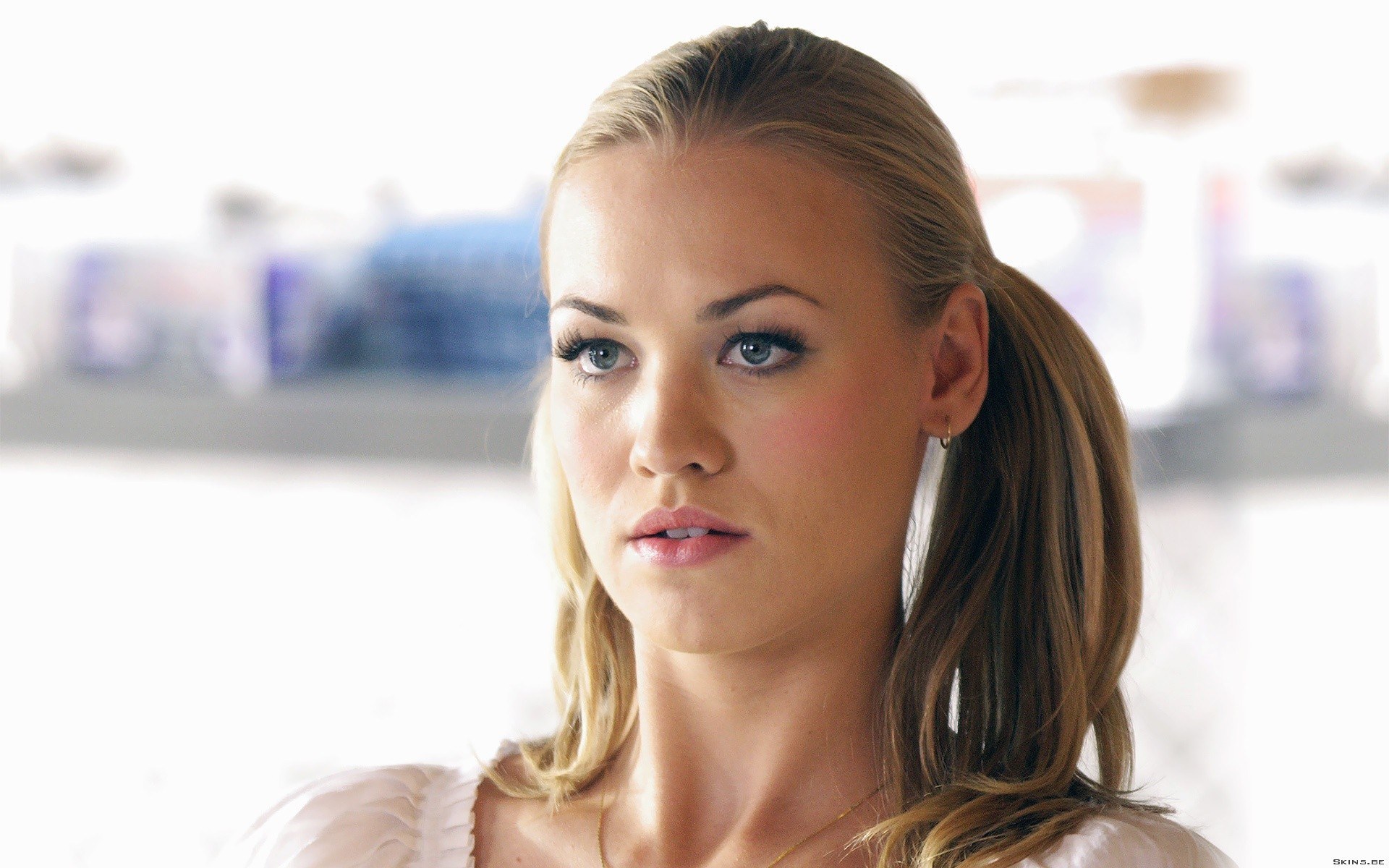 woman with ponytail looking