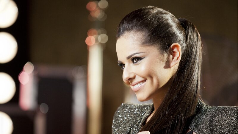 woman with ponytail smiling