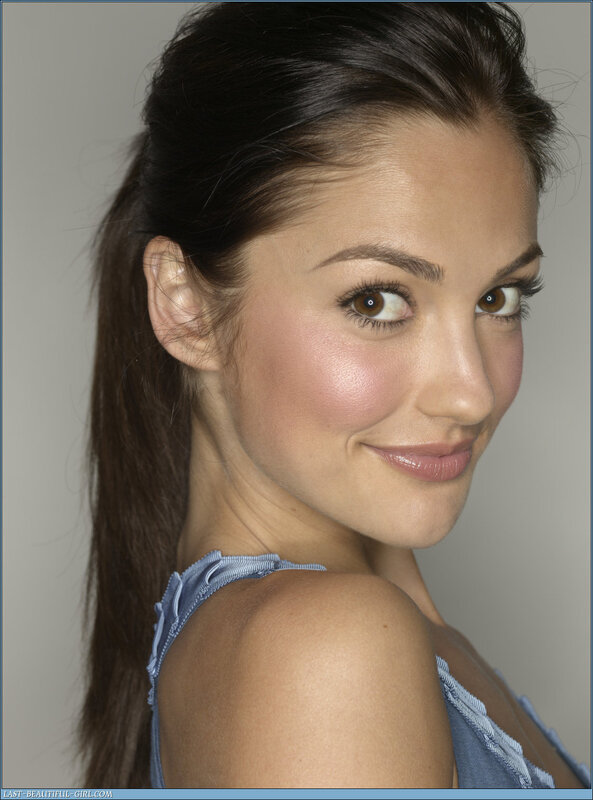 woman with ponytail smiling