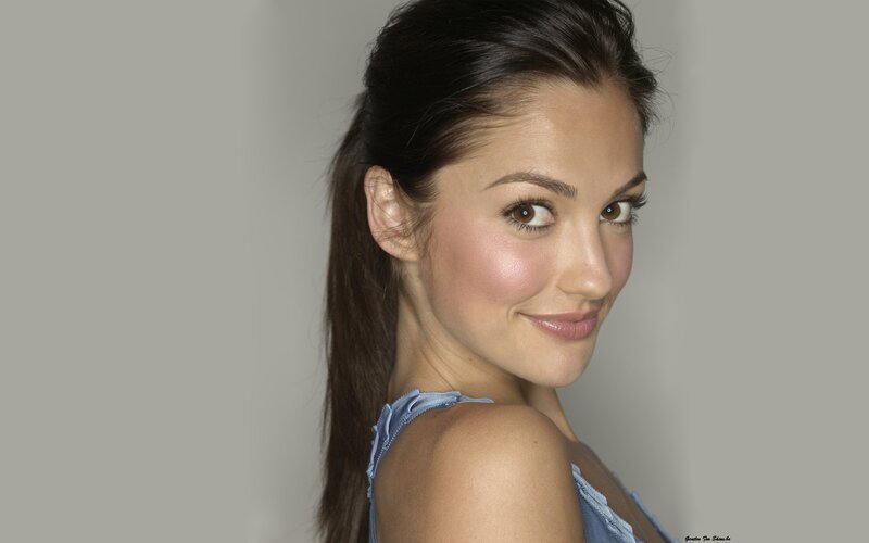 woman with ponytail smiling