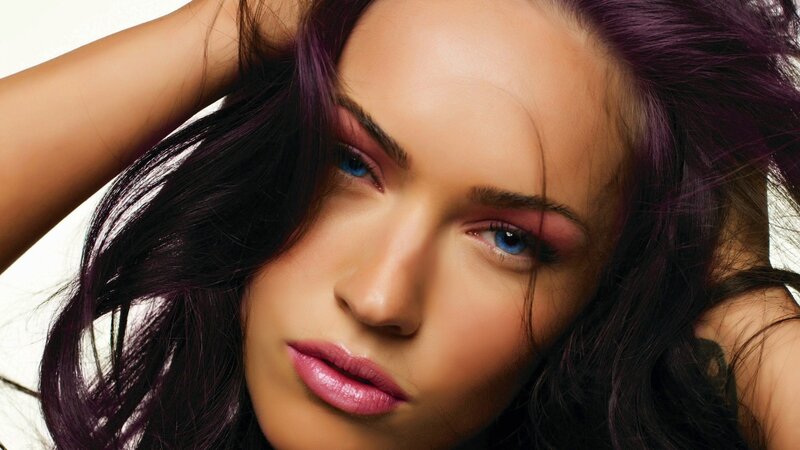 woman with purple hair and blue eyes