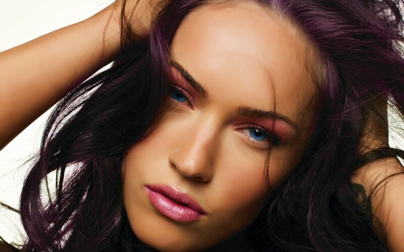 woman with purple hair and blue eyes