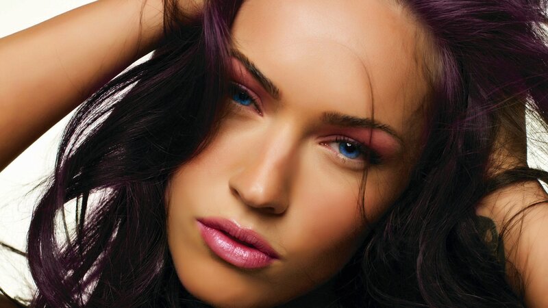 woman with purple hair and blue eyes
