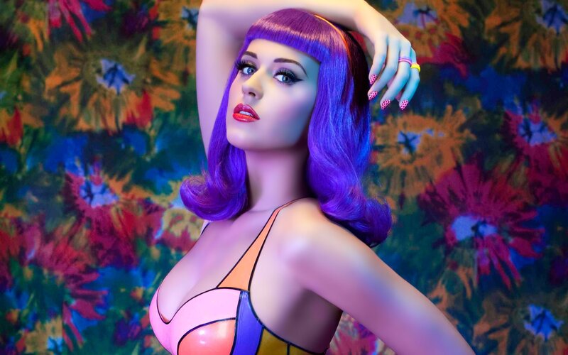 woman with purple hair posing