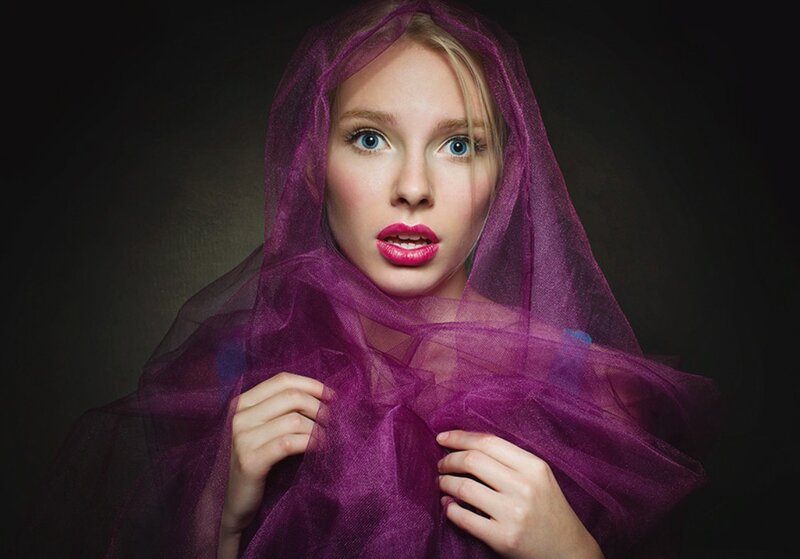 Woman with Purple Veil — Dramatic