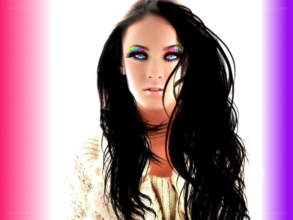 woman with rainbow eyelashes
