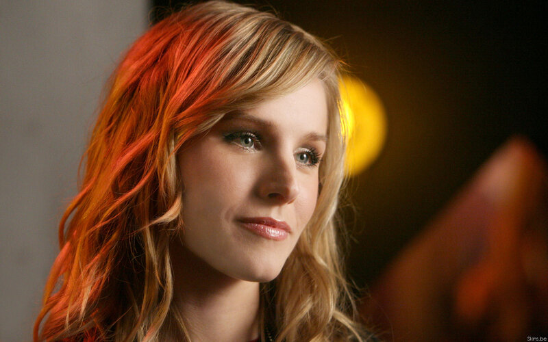 woman with red and blonde hair