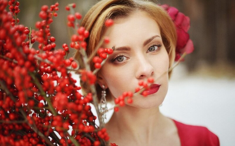 Woman with Red Berries — Serene