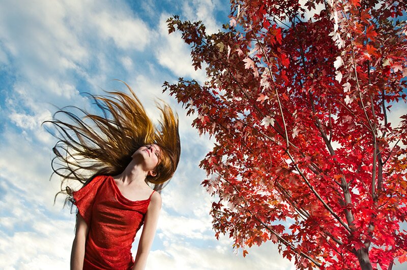 Woman with Red Dress — Dynamic