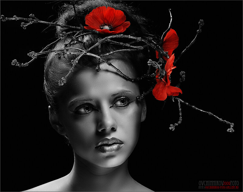 Woman with Red Flowers — Black