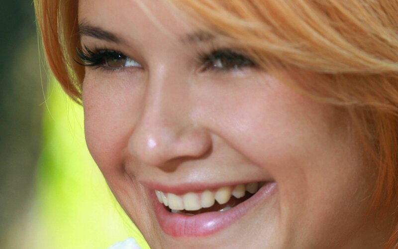 Woman with Red Hair — Happy, Photograph, Eyes