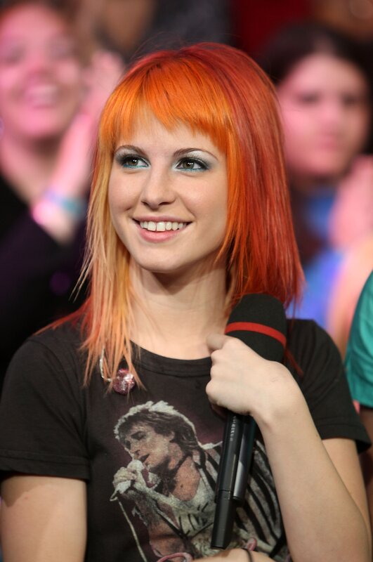 Woman with Red Hair — Smiling, Photograph, Microphone, T-shirt