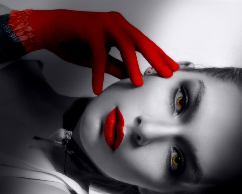 woman with red lips and gloves