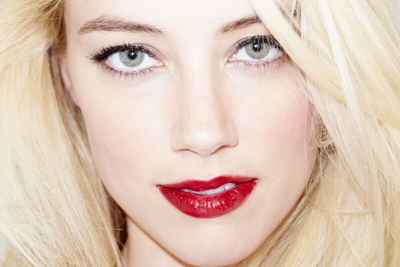 Woman with Red Lips — Blonde, Neutral