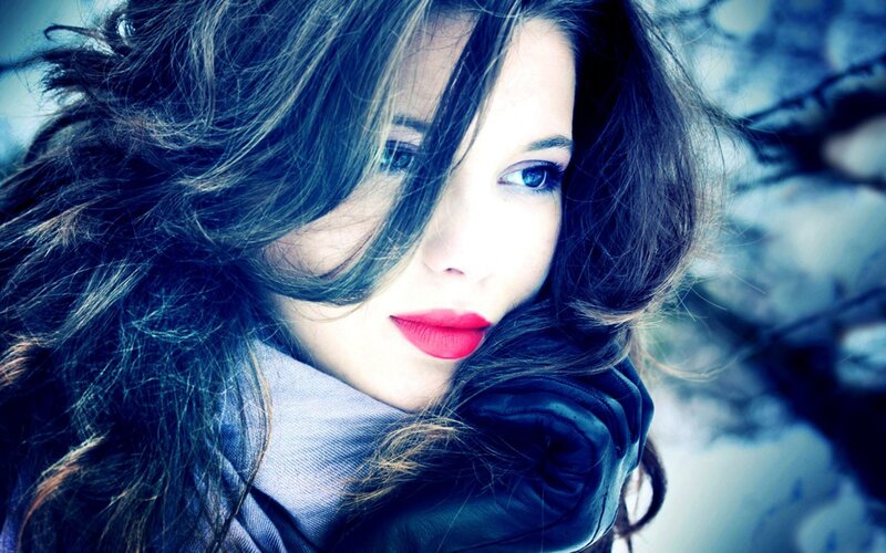 woman with red lips in winter