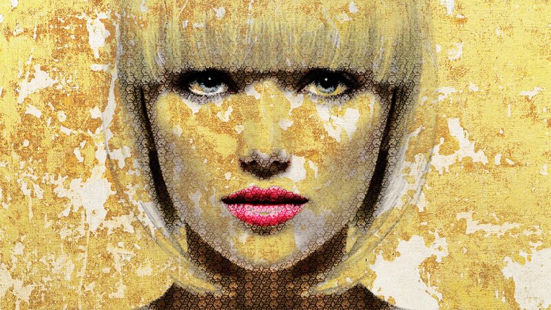 woman with red lips on gold background