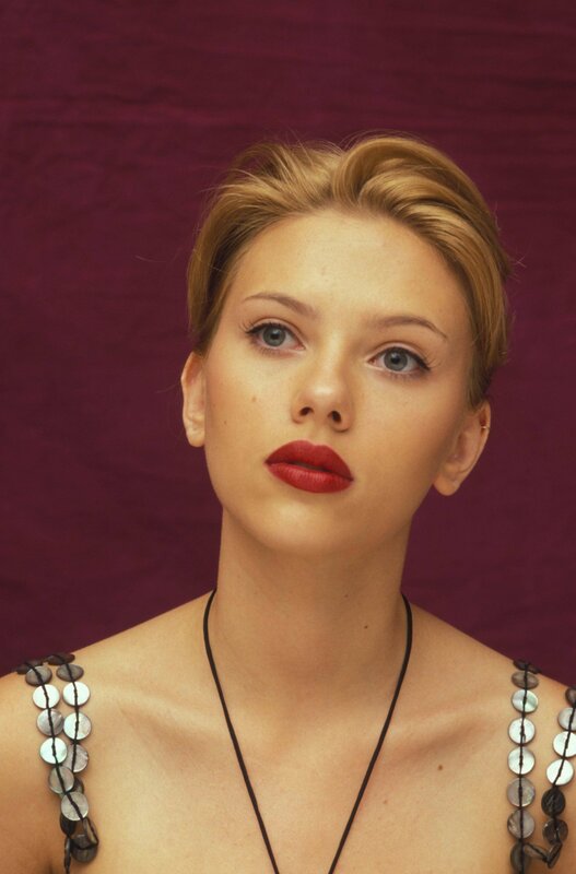 woman with red lipstick