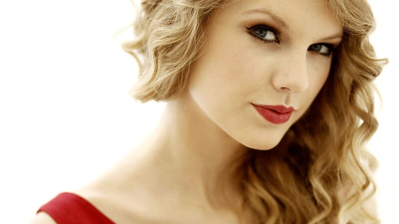 woman with red lipstick