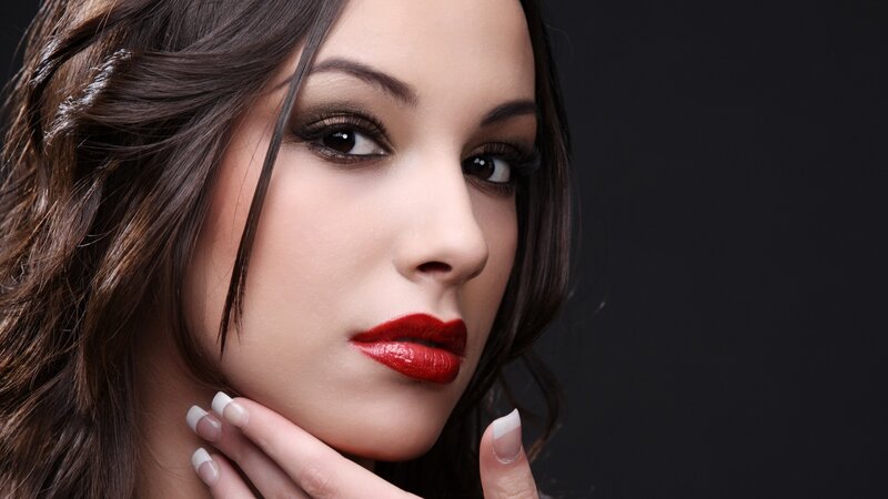 woman with red lipstick