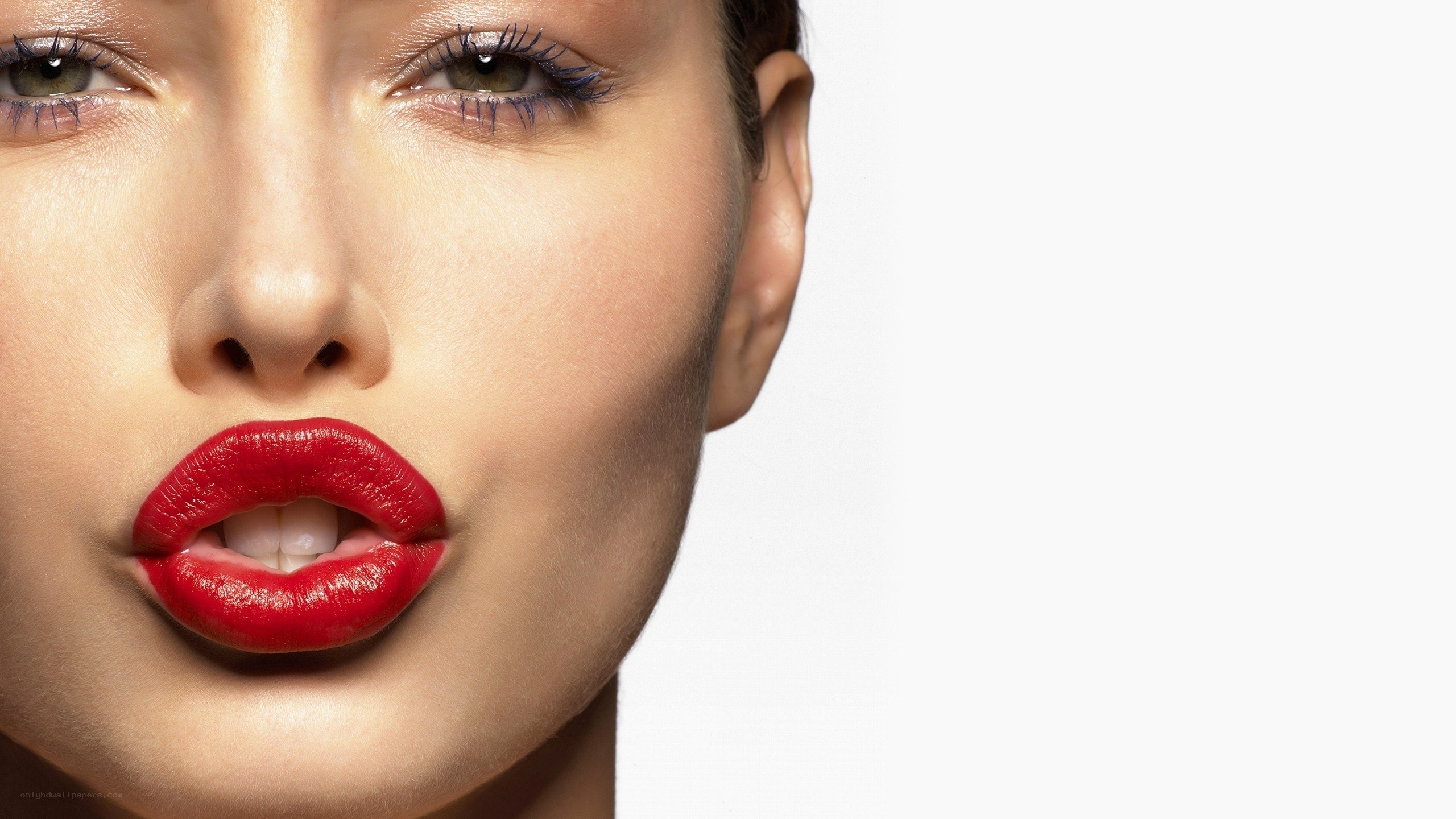 woman with red lipstick